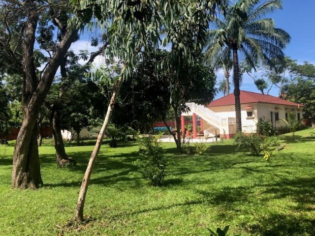 Heda House Bed and Breakfast Sanyang Buitenkant foto
