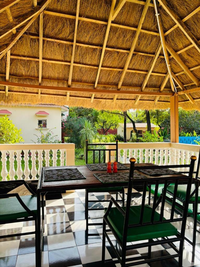 Heda House Bed and Breakfast Sanyang Buitenkant foto